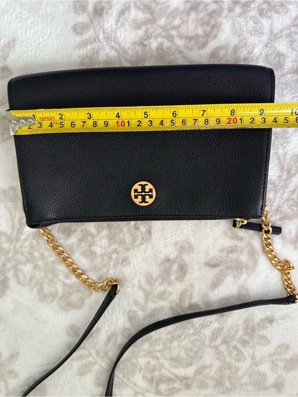 Tory Burch compact pebbled